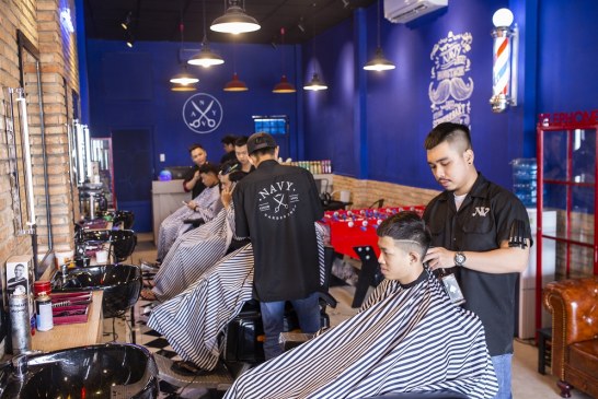 “Lột xác chuẩn nam thần” với địa chỉ salon cắt tóc nam chỉ 50k chất nhất Hóc Môn