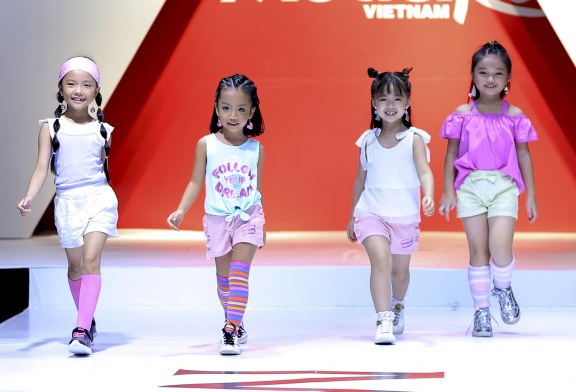 Top 20 mẫu nhí xuất sắc nhất của Model Kid Vietnam 2019 “ra mắt” bằng màn catwalk tạo dáng siêu cool