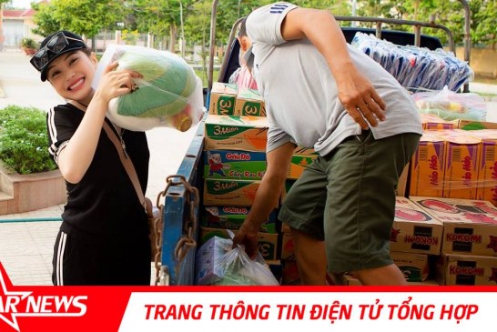 Lily Chen mướt mồ hôi chuẩn bị hàng trăm suất quà tặng học sinh nghèo