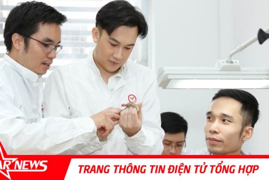 Dương Triệu Vũ kiểm định đồng hồ hàng hiệu cao cấp