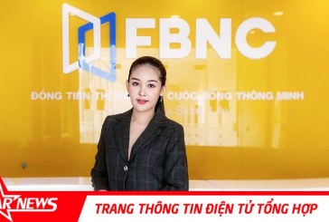 Lê Âu Ngân Anh vừa làm giảng viên,  lại trở thành MC của FBNC