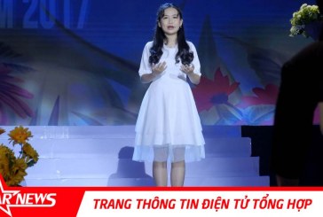 “Cô giáo tương lai” Hồng Hoa trổ tài nhìn phổ nhạc đoán tên bài hát