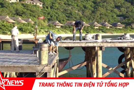 Dương Triệu Vũ dùng thuyền buồm làm sân khấu phụ, sân khấu chính dựng trên mặt biển