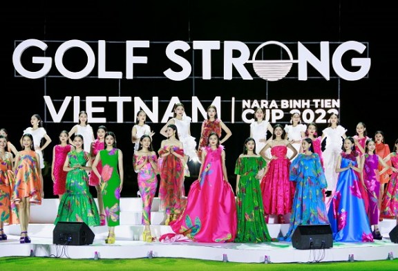 Bế mạc giải golf đầu tiên của Miss World Vietnam tại Ninh Thuận, Top 38 thí sinh cùng trình diễn thời trang dưới mưa