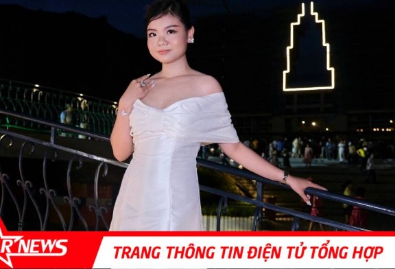 Văn Nguyễn Vân Khanh cô bé mẫu teen đam mê ca hát