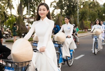 “Bà trùm Hoa Hậu” cùng Lương Thùy Linh, Lona Kiều Loan đạp xe trong tà áo dài trắng